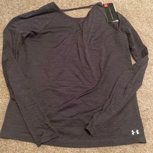 Large Under Armor Long Sleeve Workout Top